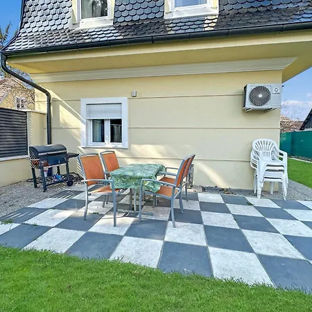 Luxurious Villa In A Quiet Area In Vienna Exterior photo