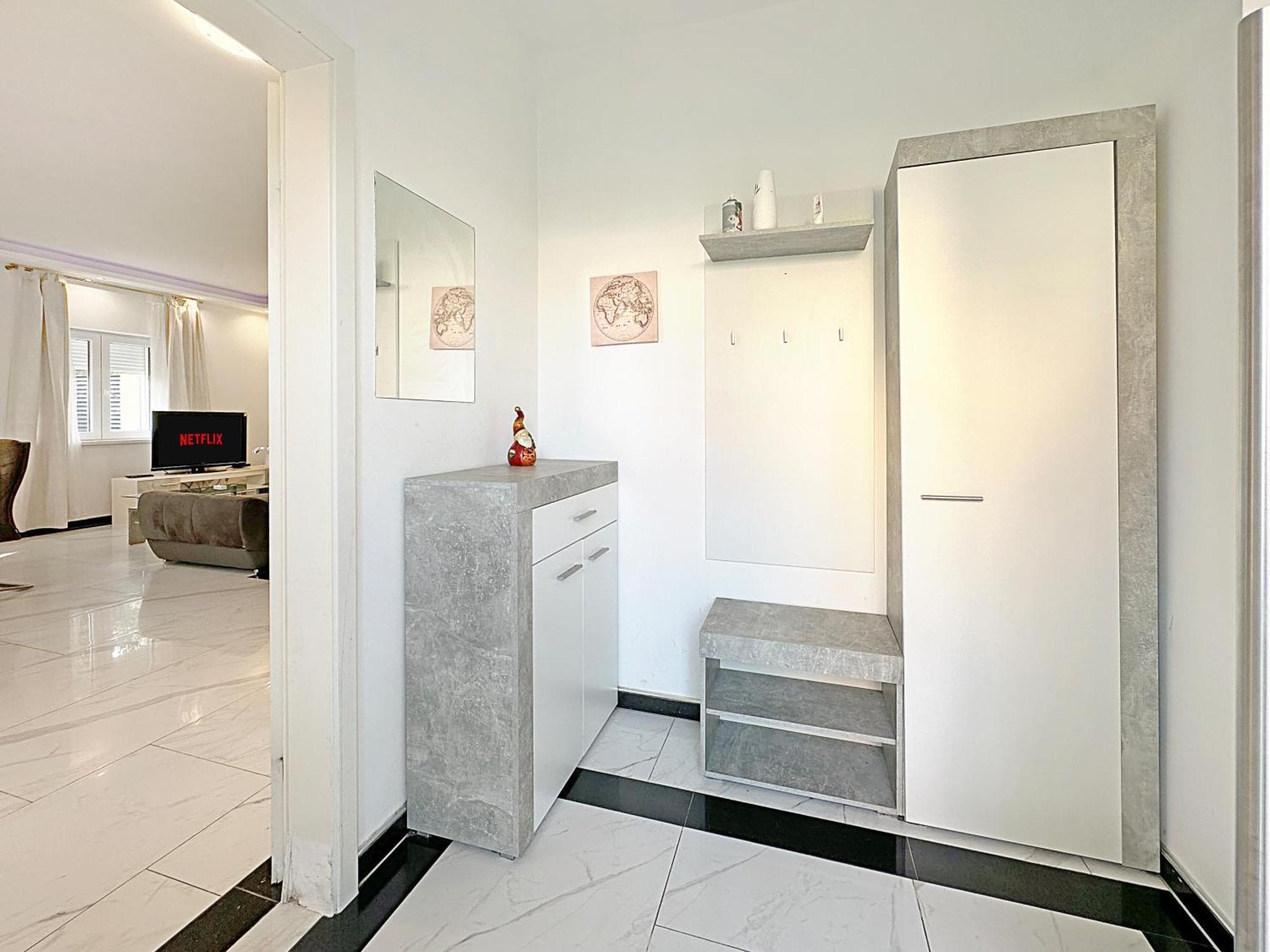 Villa Luxurious In A Quiet Area In *