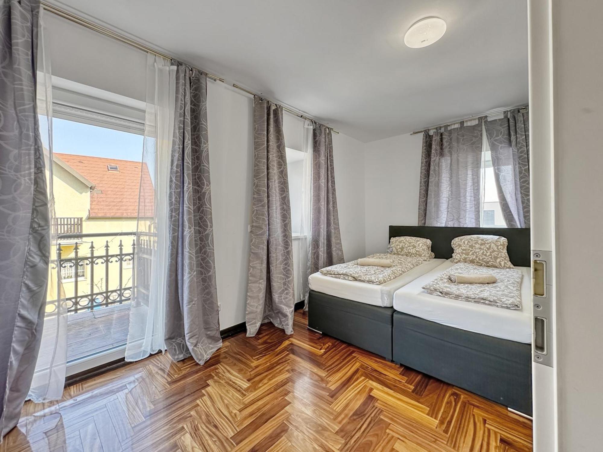 Villa Luxurious In A Quiet Area In *